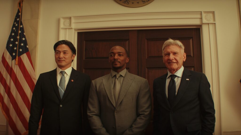 Sam Wilson stands between the Japanese Prime Minister and the President of the USA, Thaddeus Ross. -  Captain America Brave New World 