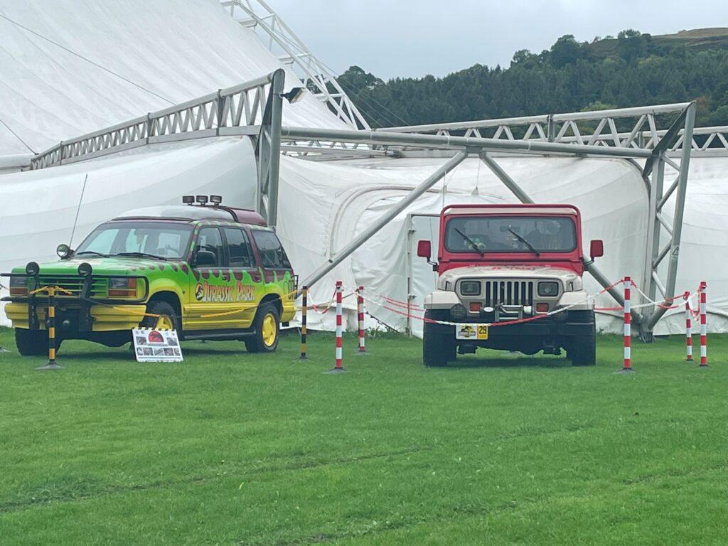 the jeep and the tour car from jurrasic park - Comic Con 25