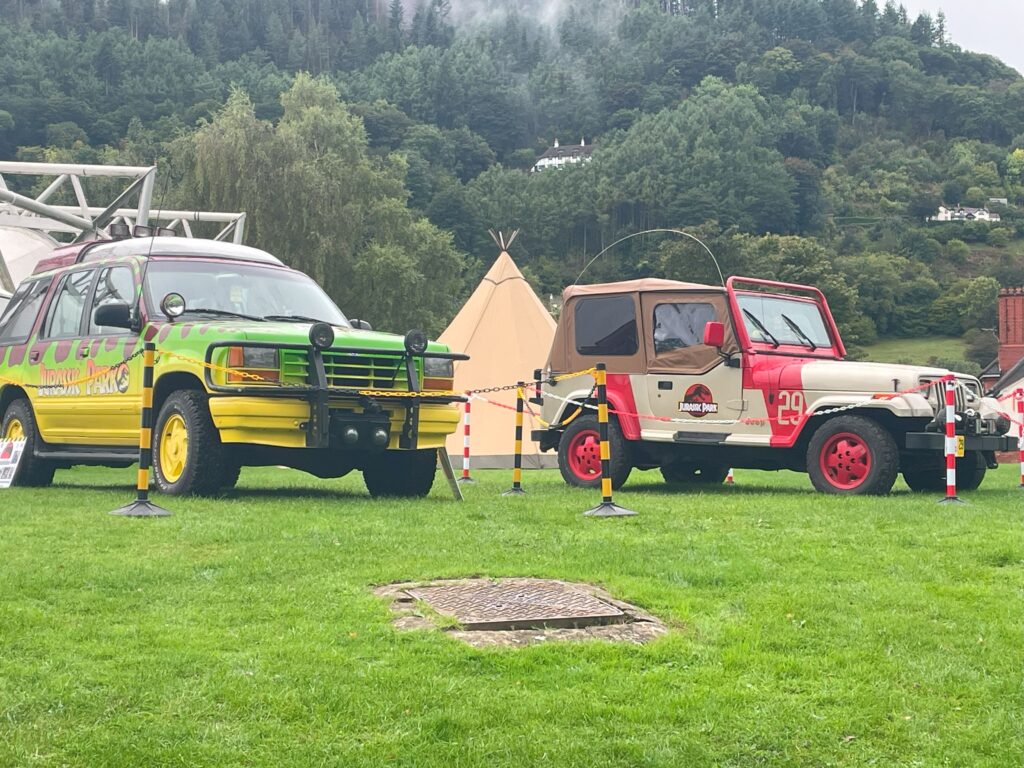 the jeep and the tour car from jurrasic park - Comic Con 25