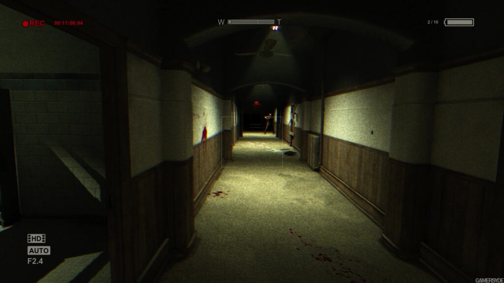 Gameplay view, Hallway - Outlast