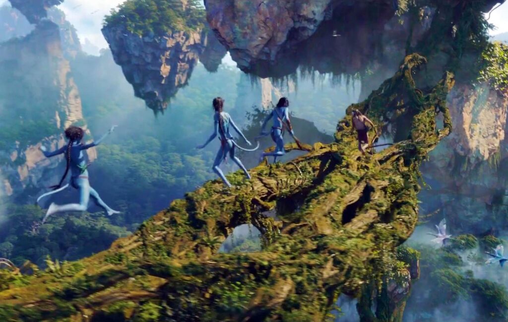The children of Jake and Neytiri playing with their human friend Spider - Avatar: The Way of Water
